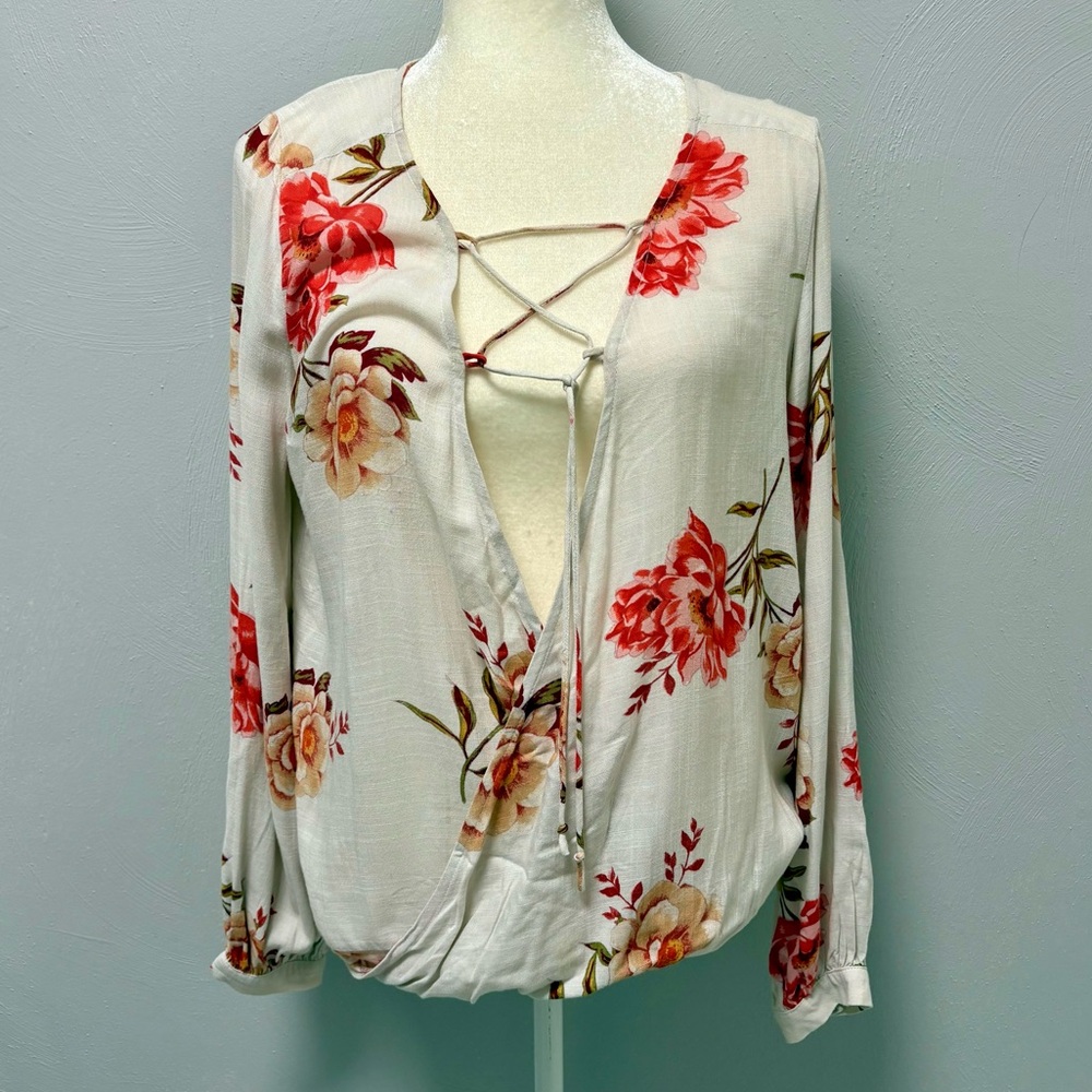 O’Neill Floral Lace-Up Women's Top